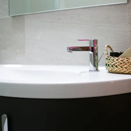 לינה וארוחת בוקר Albertina Exclusive